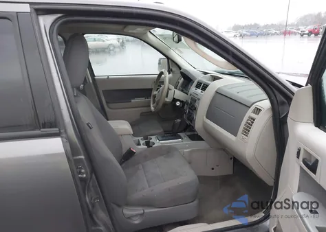 2010 Ford Escape Xlt z USA, uszkodzony, nr VIN 1FMCU0DG0AKA80054